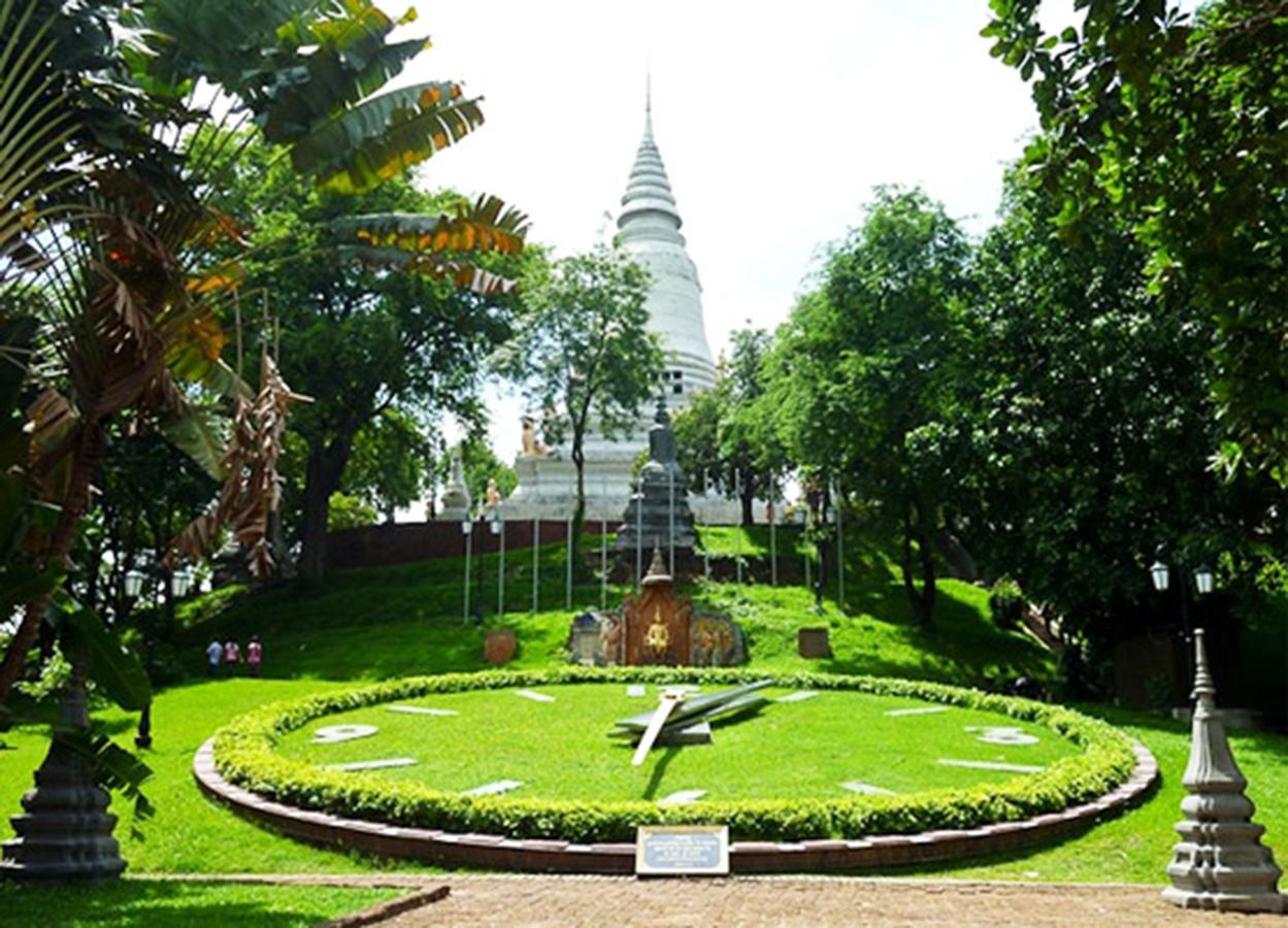 Tonle Khmer Guesthouse And Sky Bar Phnom Penh Exteriör bild